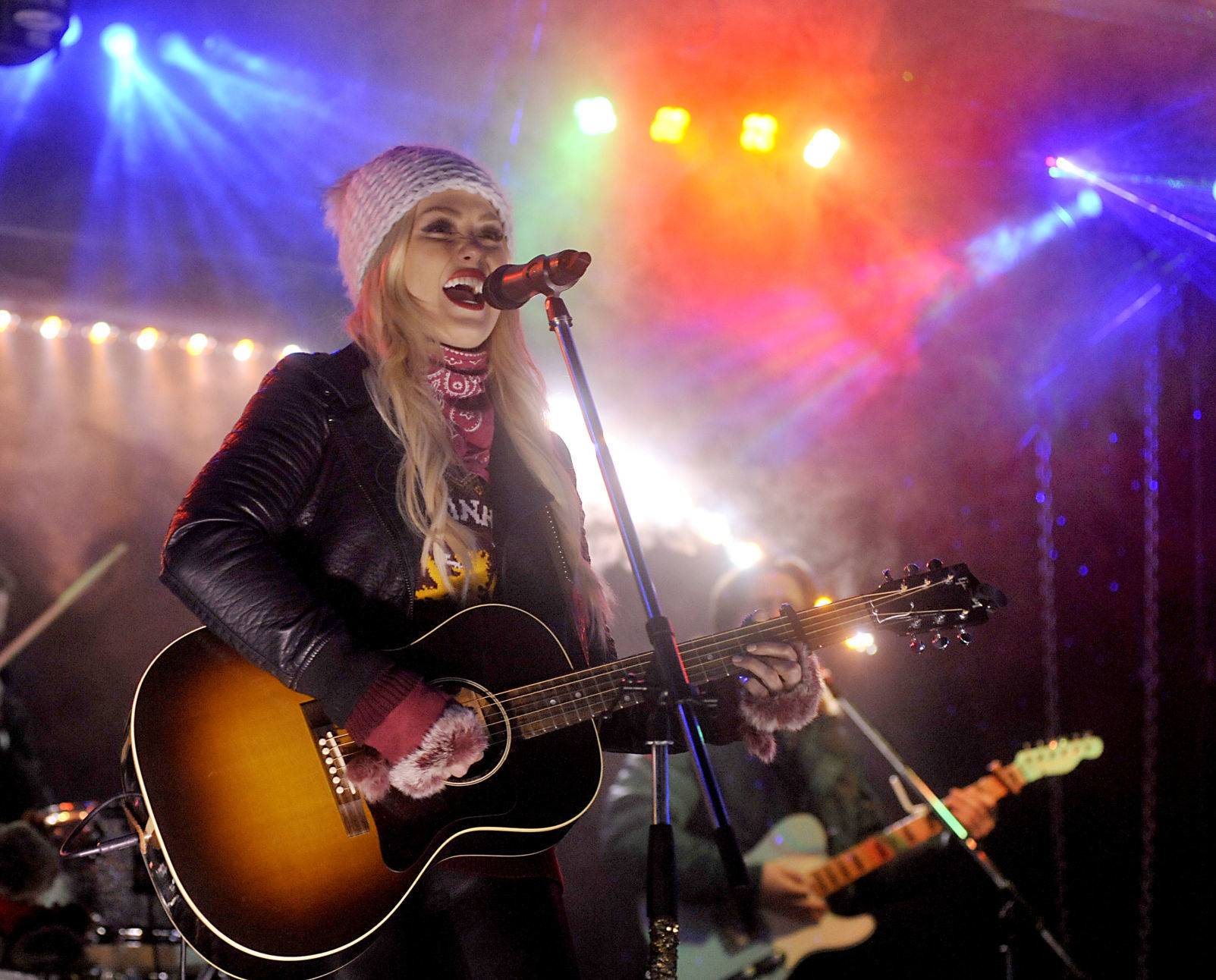 HOLIDAY TRAIN